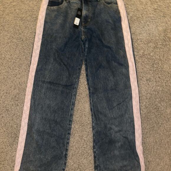 Fashion Nova Keep It Sweet Lace Trim Bow Jeans - Light Wash Size 11 - Picture 2 of 9